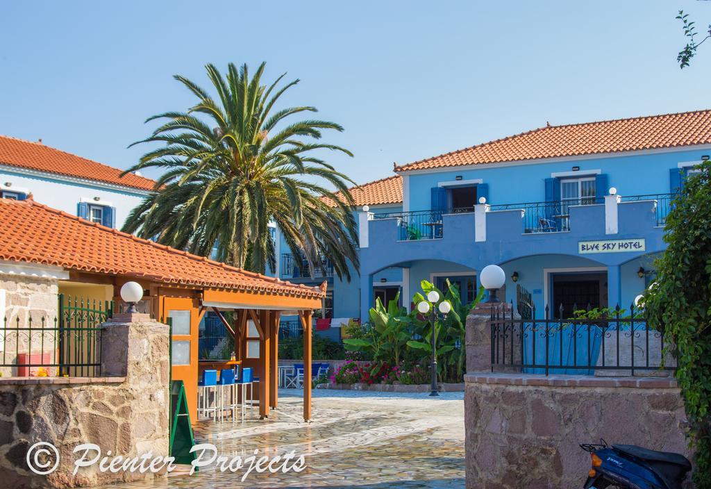 Blue Sky Hotel - Petra - Lesvos - Greece Zewnętrze zdjęcie