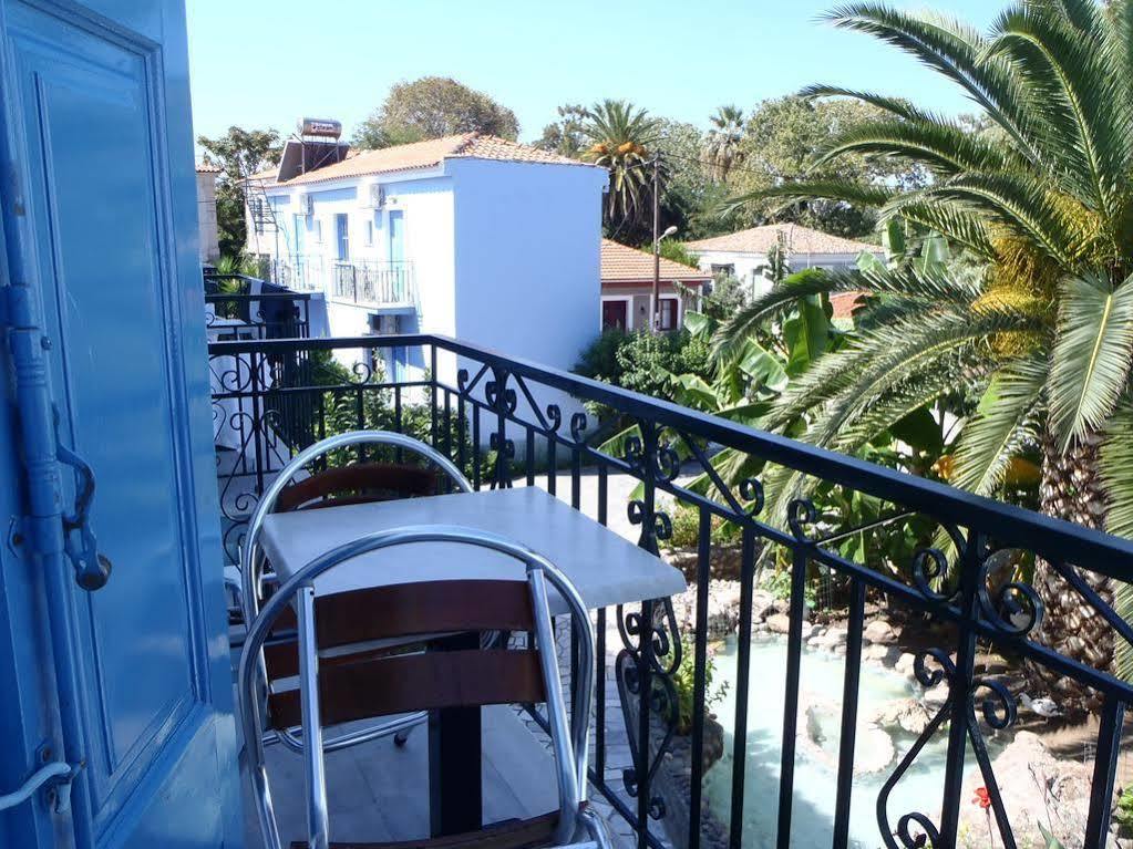 Blue Sky Hotel - Petra - Lesvos - Greece Zewnętrze zdjęcie