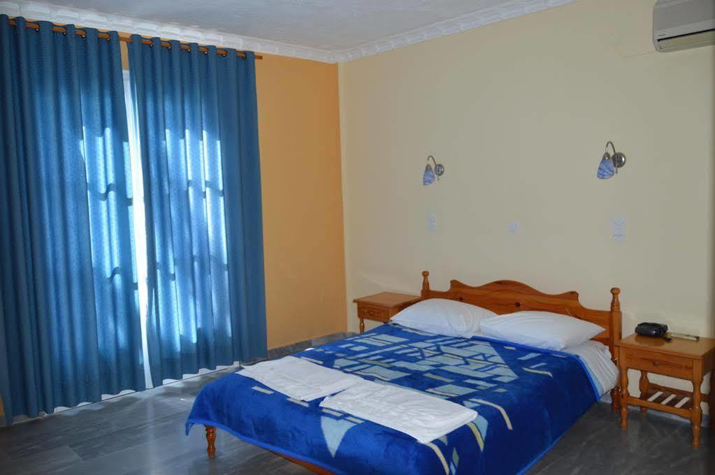 Blue Sky Hotel - Petra - Lesvos - Greece Zewnętrze zdjęcie